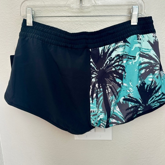 NWT Zoot Women’s Run 101 2” shorts NEW Sz M $60 running Tri gym active cycle - Picture 4 of 5